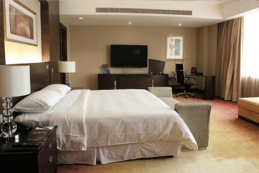 Sheraton Xiamen Hotel Exterior photo