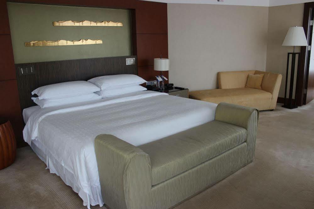 Sheraton Xiamen Hotel Exterior photo